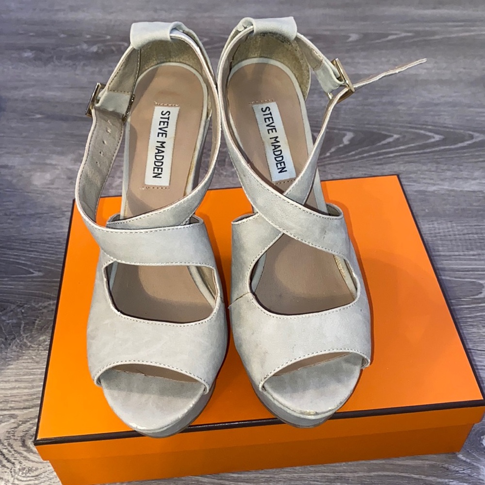 Beige wedge strap heels ⚡️SEND BEST OFFER⚡️